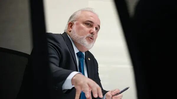 CEO da Petrobras fica sob pressão enquanto Lula busca impulsionar a economiadfd