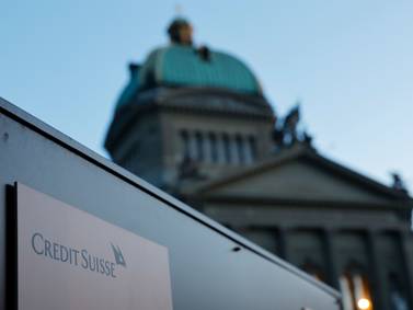 UBS busca respaldo del gobierno suizo para cualquier acuerdo por Credit Suisse dfd