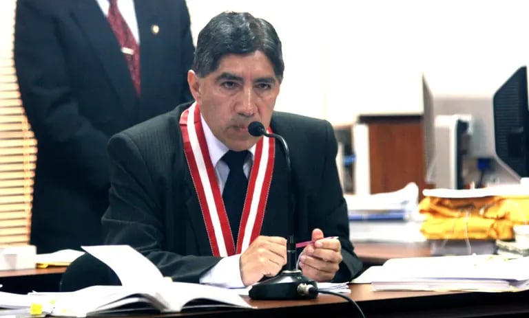 Avelino Guillén has resigned as Peruvian interior ministerdfd