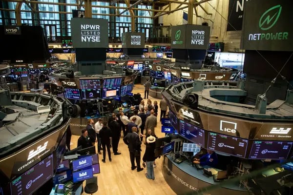Traders trabalham no pregão da Bolsa de Valores de Nova York (NYSE) em Nova York