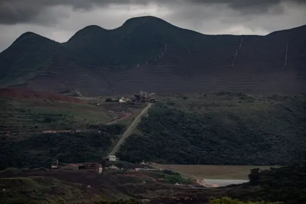La presa 1 de Vale SA se encuentra en Brumadinho, estado de Minas Gerais, Brasil, el miércoles 22 de enero de 2020. Hace casi un año, una presa brasileña operada por la minera de hierro Vale dio paso a un tsunami de lodo minero que sepultó parte de una ciudad y mató a 270 personas.