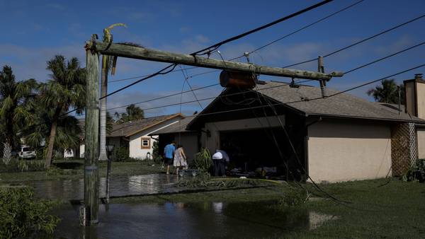 Zonas de Florida podrían no tener electricidad durante un mes tras el paso de Iandfd
