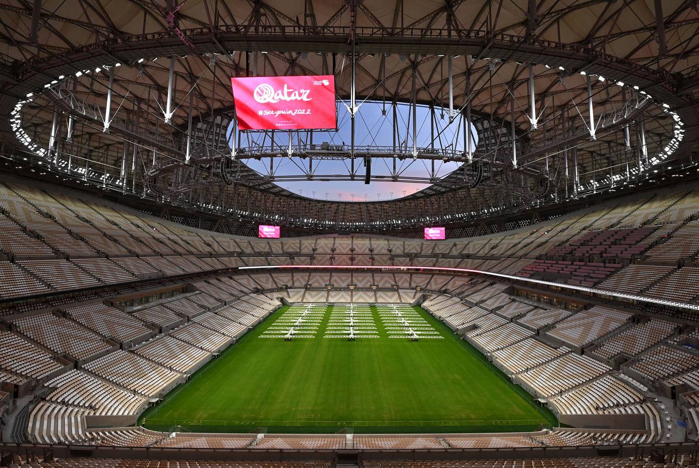 Vista general fuera del estadio Lusail sede de la final de la Copa Mundial de la FIFA 2022, durante la Copa Árabe de la FIFA Qatar, el 16 de diciembre de 2021 en Doha, Qatar. (Foto de Shaun Botterill/Getty Images)