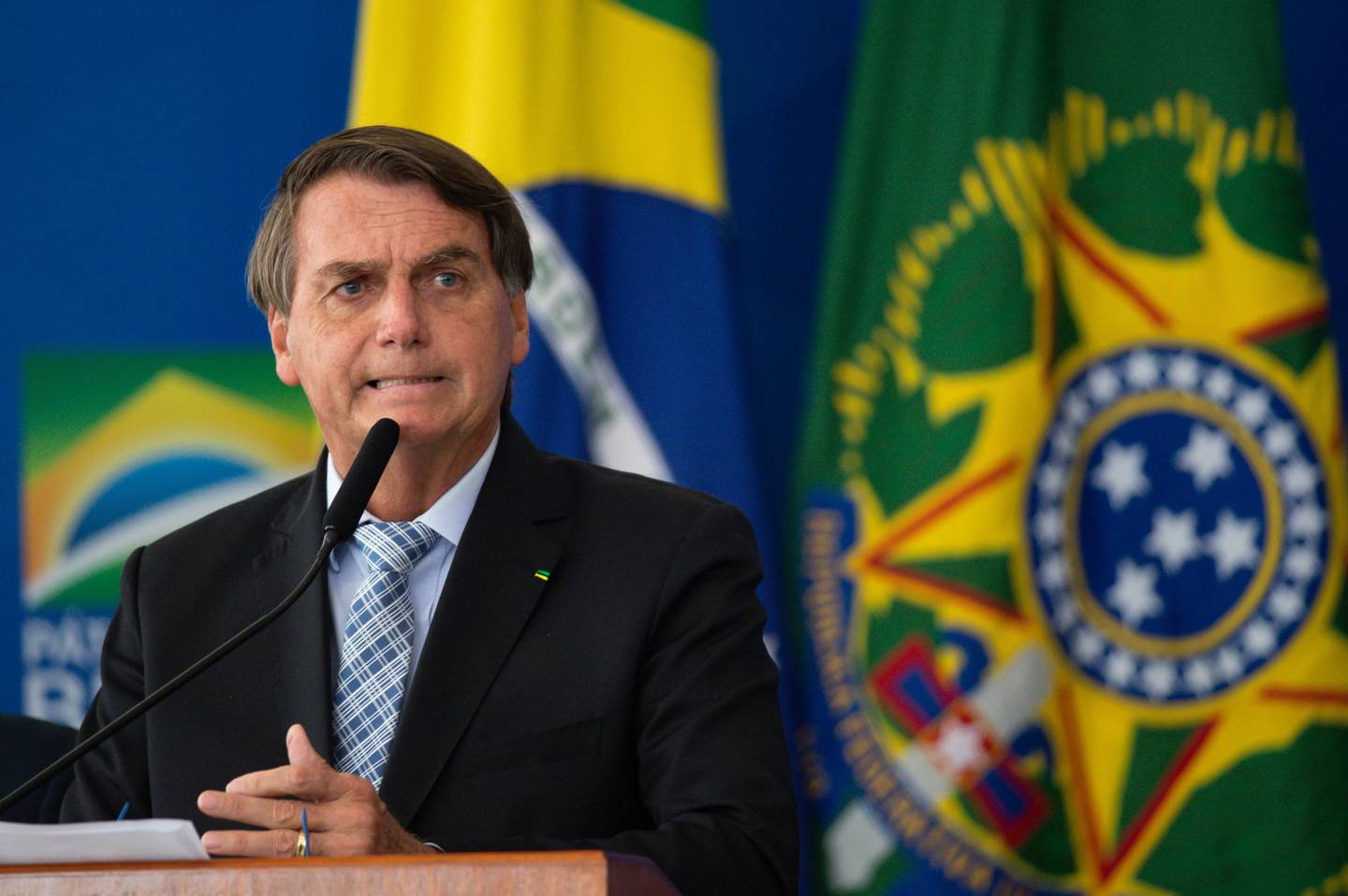 Senadores brasileños dijeron que Bolsonaro debería ser acusado de nueve crímenes, entre ellos crímenes de lesa humanidad.