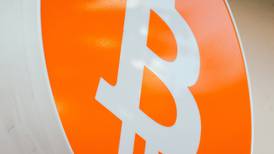 Bitcoin e Ether avançam, com investidores atentos a vencimento de opções