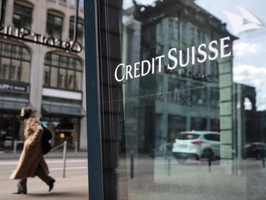UBS estaría poniendo la lupa sobre la unidad de banca de inversión de Credit Suisse dfd