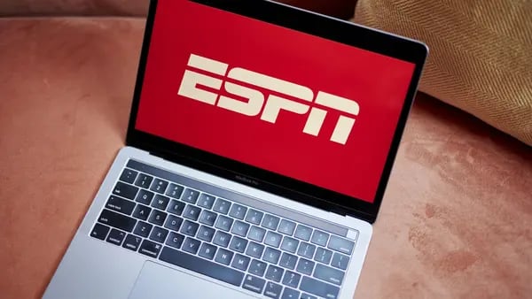 CEO de Disney dice que las apuestas deportivas son una razón para mantener ESPN dfd