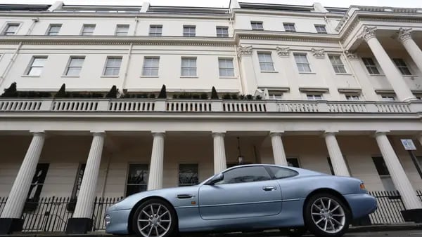 Cómo la presión a oligarcas rusos amenaza el auge de viviendas de lujo en Londresdfd