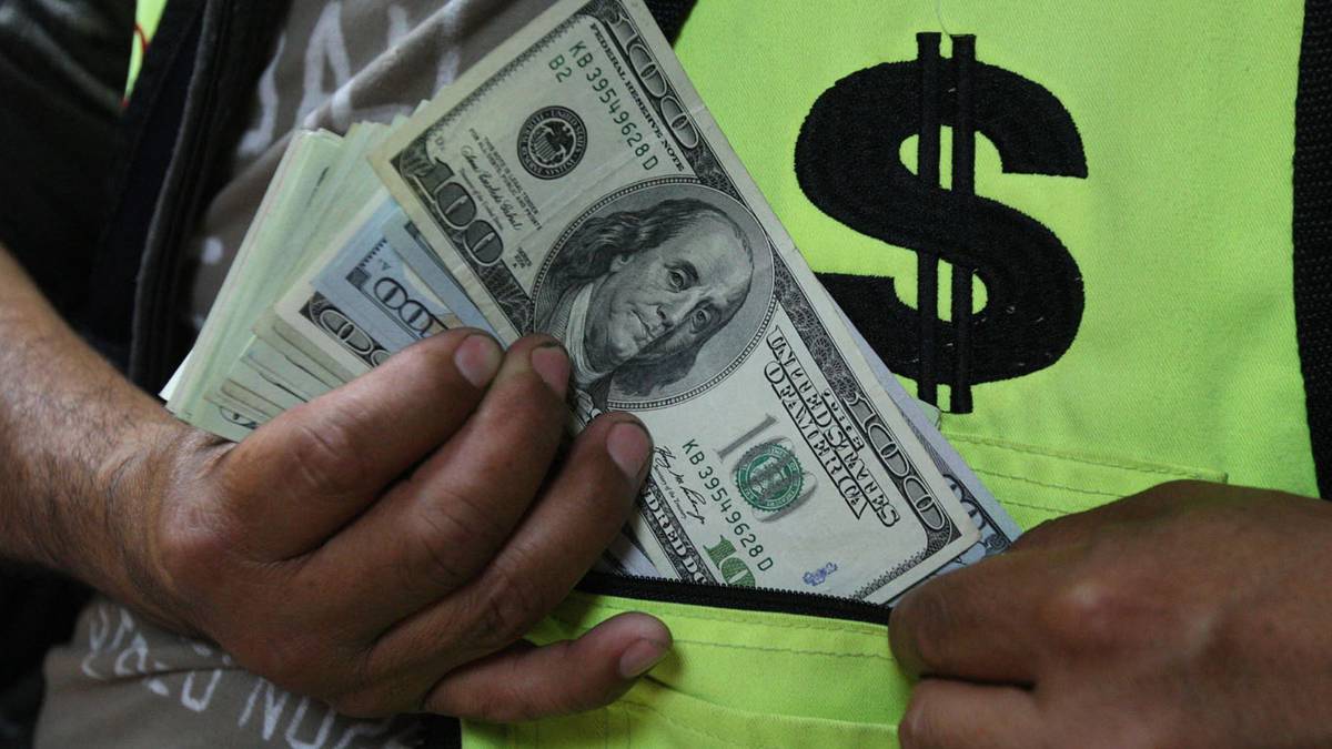 Dólar en Perú cierra a menos de S/4, el nivel más bajo desde inicio del gobierno
