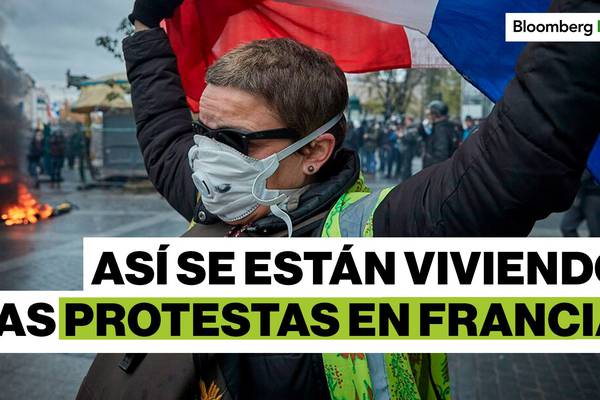 Las protestas en Francia se vuelven violentas mientras Macron se atrinchera en las pensionesdfd