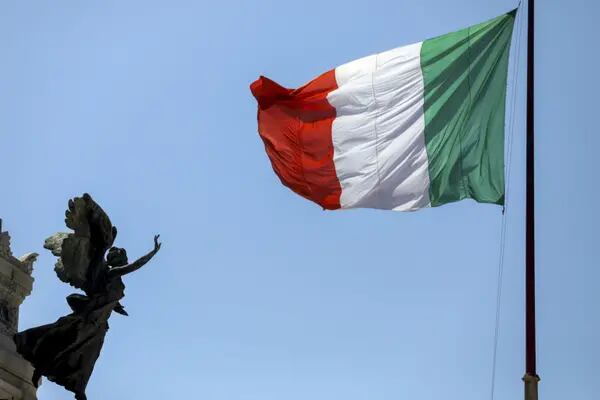 Novo orçamento deve propor o equivalente a 2% do PIB italiano para gastos com defesa