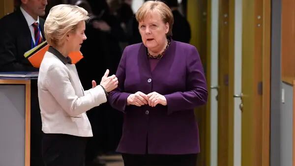 Mandato de Merkel pouco ajudou carreira de mulheres na Alemanhadfd