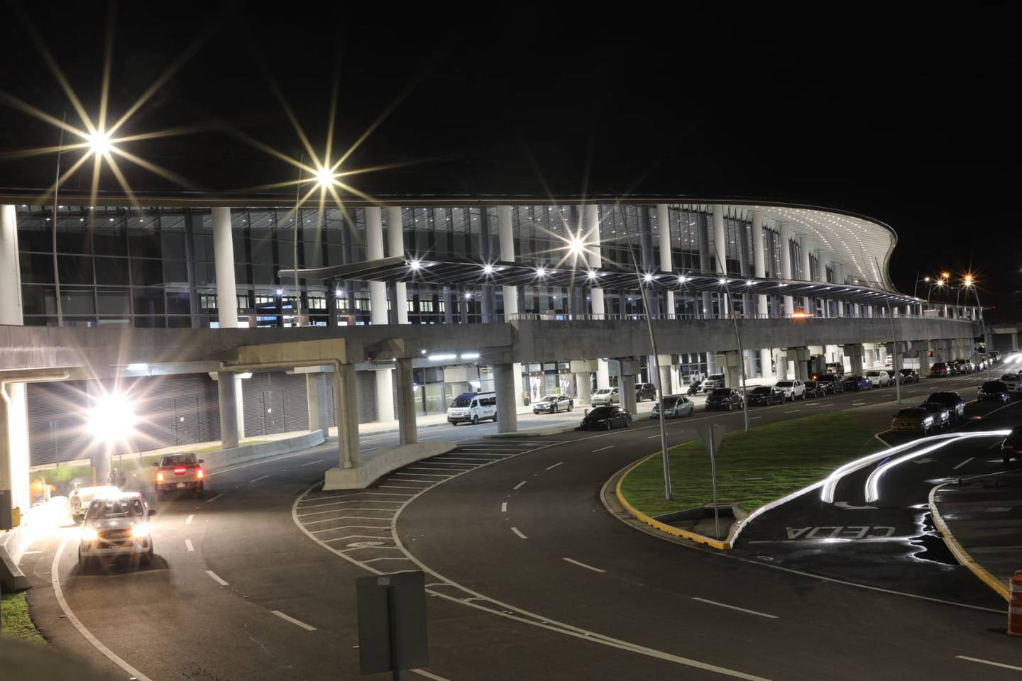 La Terminal 2 agrega 20 puertas de embarque y eleva la capacidad del aeropuerto en 9 millones de pasajeros.