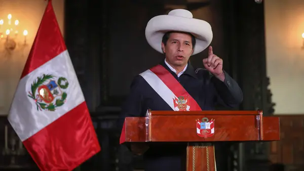 Perú: Pedro Castillo anuncia recomposición de su tercer Gabinete Ministerial en 6 meses.