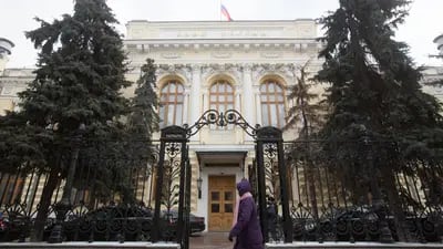 Los ciudadanos y compañias de EE.UU. no podrán tener relaciones comerciales con el Banco de Rusia