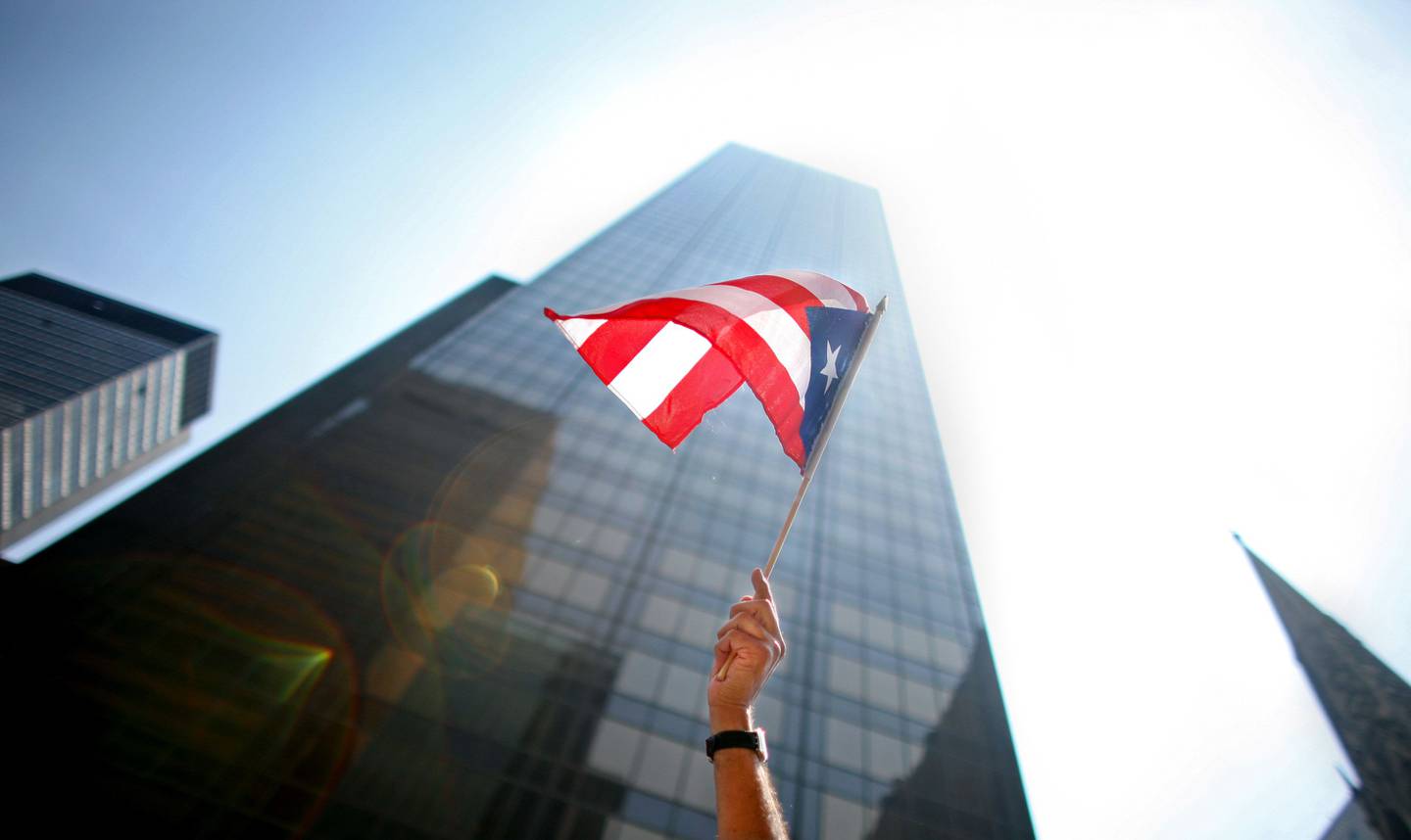 Los reguladores de Puerto Rico intentan disipar las nociones de que están creando un Salvaje Oeste de las criptomonedas.
