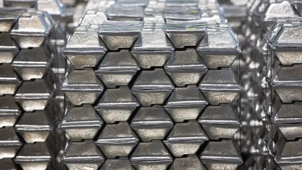 Aluminio toca máximos ante amenaza de escasez de suministros desde Rusiadfd