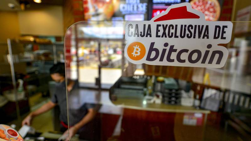 Bukele probablemente ha perdido dinero de El Salvador con operaciones de bitcoin