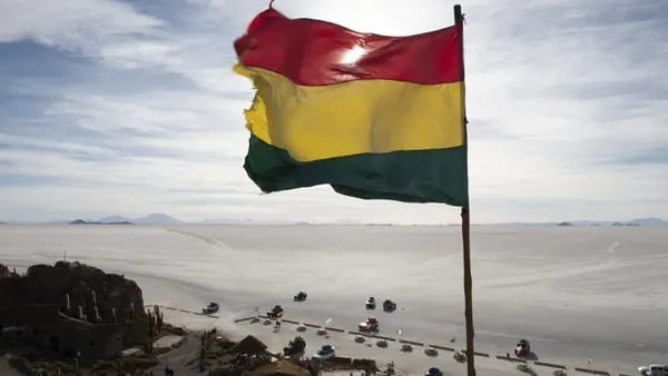 Gobernantes socialistas de Bolivia se reúnen con empresarios ante falta de dólaresdfd