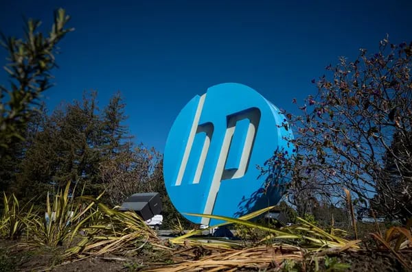 Cartel de HP Inc. en el exterior de la sede de la empresa en Palo Alto, California, EE.UU., el miércoles 24 de febrero de 2021.