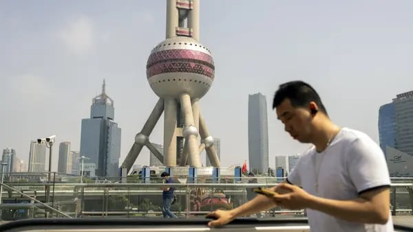 Wall Street recorta pronósticos de crecimiento para China tras cifras desalentadorasdfd