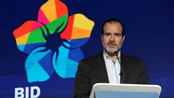 América Latina tiene la oportunidad de “brillar”, dice el presidente del BIDdfd
