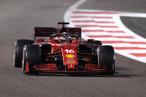 Ferrari seguirá en F1 pese a años sin ganar; CEO dice que carreras impulsan innovacióndfd