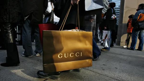Depois da Prada, dona da Gucci compra prédio na Quinta Avenida por quase US$ 1 bidfd