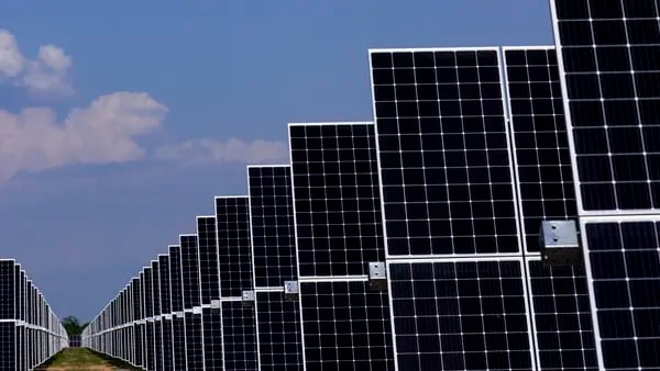 Enel X instalará 82.700 paneles solares en grandes empresas de Colombiadfd