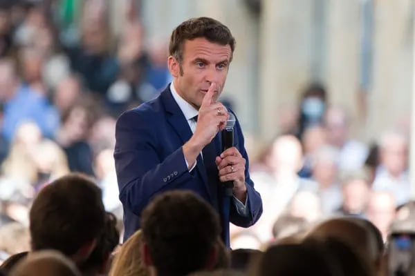 Macron, de 44 anos, torna-se o primeiro titular a conquistar um segundo mandato desde Jacques Chirac, há duas décadas