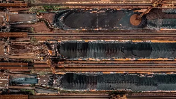 Minério de ferro recua com queda de produção de aço na Chinadfd