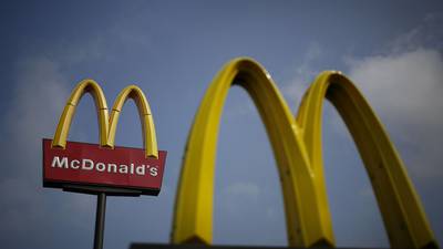 McDonald’s acuerda vender negocio en Rusia a licenciatario actualdfd