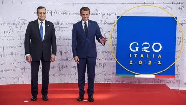 Macron y Draghi tienen planes para llenar el vacío que Merkel deja en Europadfd