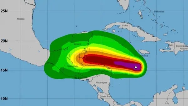 Tormenta tropical Lisa amenaza con convertirse en huracán y se dirige a Centroaméricadfd