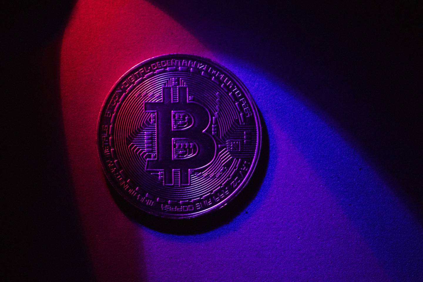 Un novedoso Bitcoin dispuesto en Sidney, Australia, el viernes 4 de marzo de 2022.