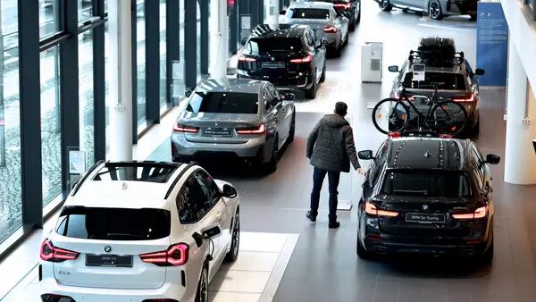 BMW acredita que veículos elétricos podem compensar demanda geral mais fracadfd