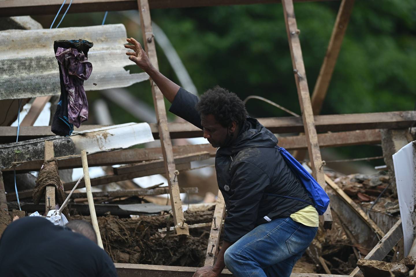 Chuvas deixam 120 mortos e quase 400 desabrigados em Petrópolis, no Rio de Janeiro