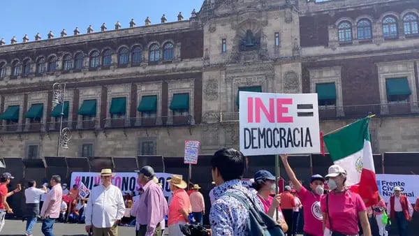 Marcha a favor del INE es un asunto político: AMLOdfd