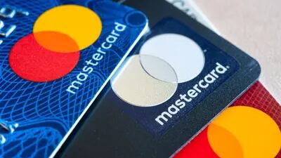Mastercard permitirá a bancos ofrecer tarjetas de débito y crédito cripto.