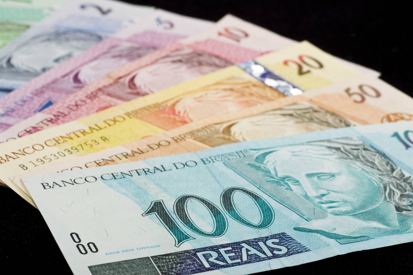 Billetes de real brasileño
