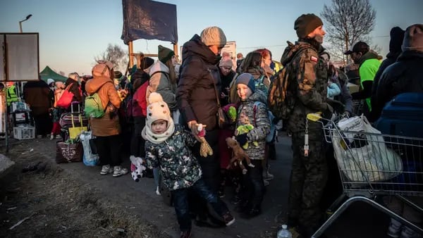 La guerra ha desplazado a más de la mitad de los niños de Ucraniadfd
