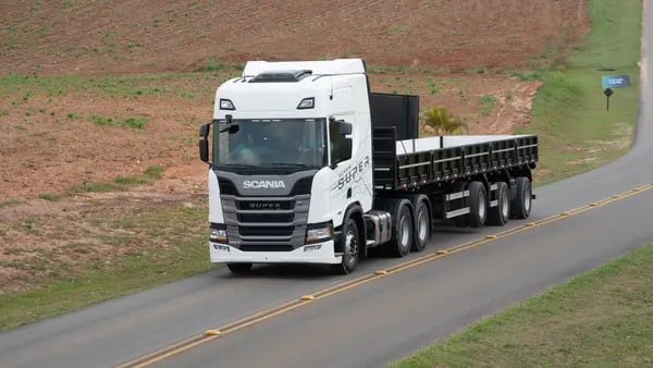 Por que a Scania aposta em caminhões movidos a biogás para reduzir emissõesdfd