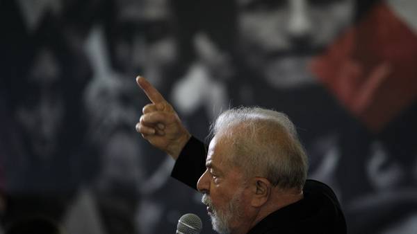 Lula Brings Brazil Trucker Leader On Board His Campaigndfd