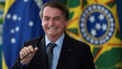 Diretor da CIA disse a Bolsonaro que ele precisa parar de questionar a higidez do sistema eleitoral brasileiro, segundo a Reuters