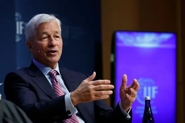 Jamie Dimon, CEO do JPMorgan Chase: participação em acordo para salvar o PacWest de possível quebra (Foto: Ting Shen/Bloomberg)