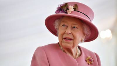 Rainha Elizabeth II não irá à abertura do Parlamentodfd