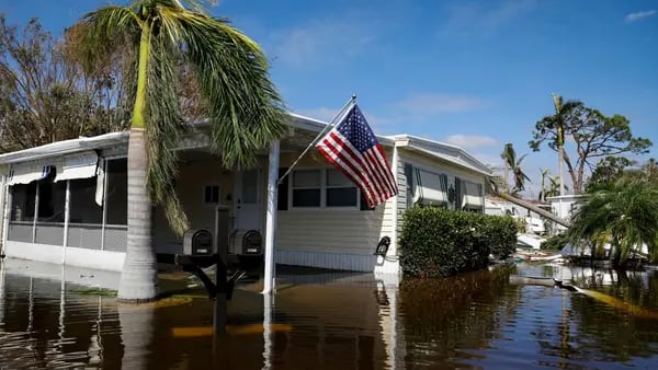 La gente se está mudando a Florida pese a los huracanes y el cambio climáticodfd