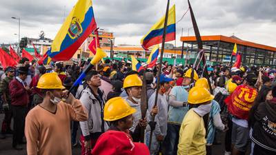 El riesgo país de Ecuador no cede, ni cederá… al menos no muchodfd