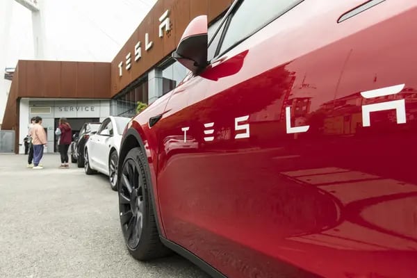 Teslas China Sales Rise as Orders Flow In to Beat Price Rises