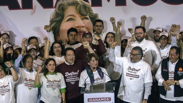 Delfina Gómez protesta como gobernadora de Edomex, estado clave en elección 2024dfd